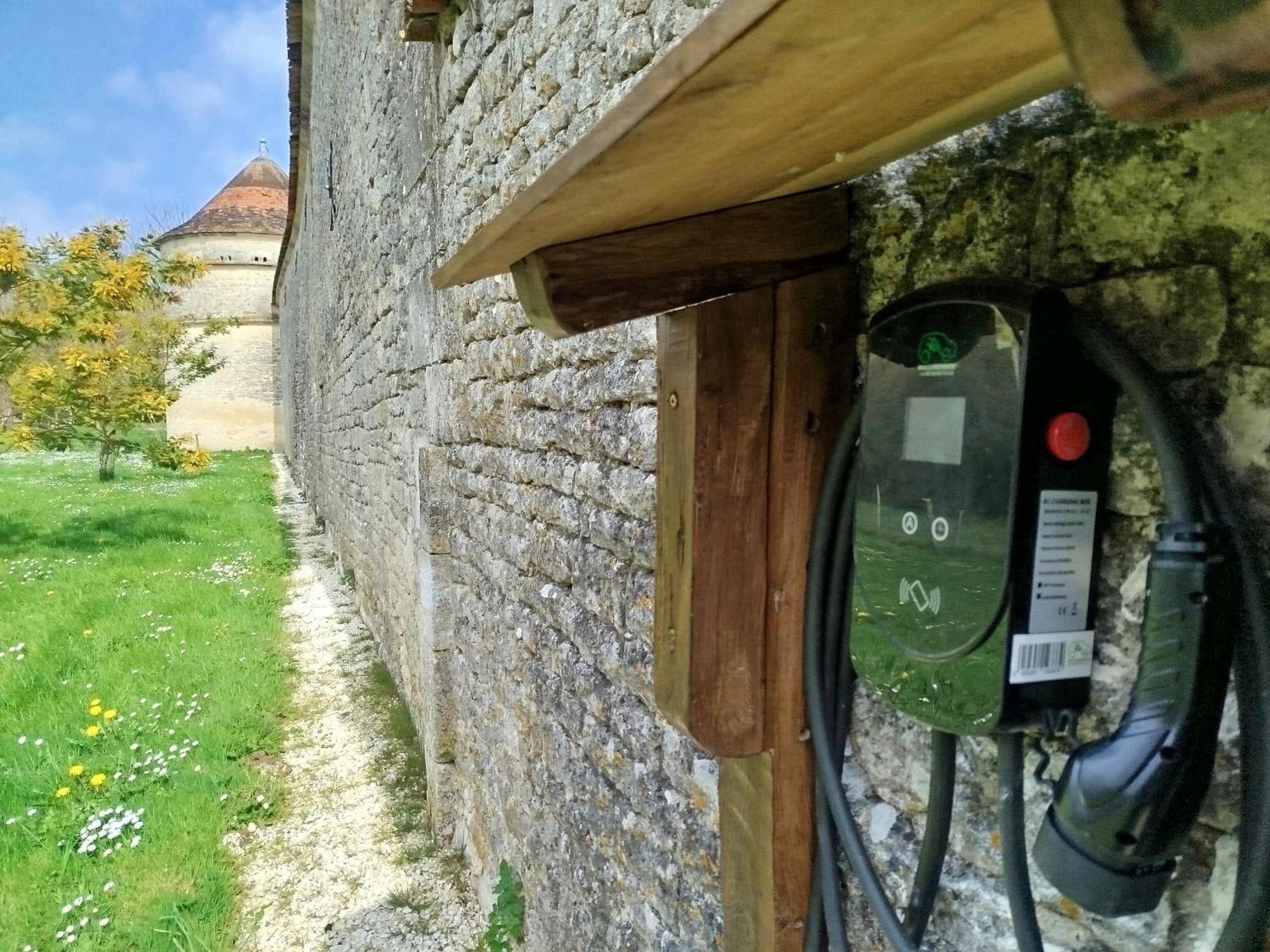 Chateau De Bois Charmant Les Nouillers Eksteriør bilde